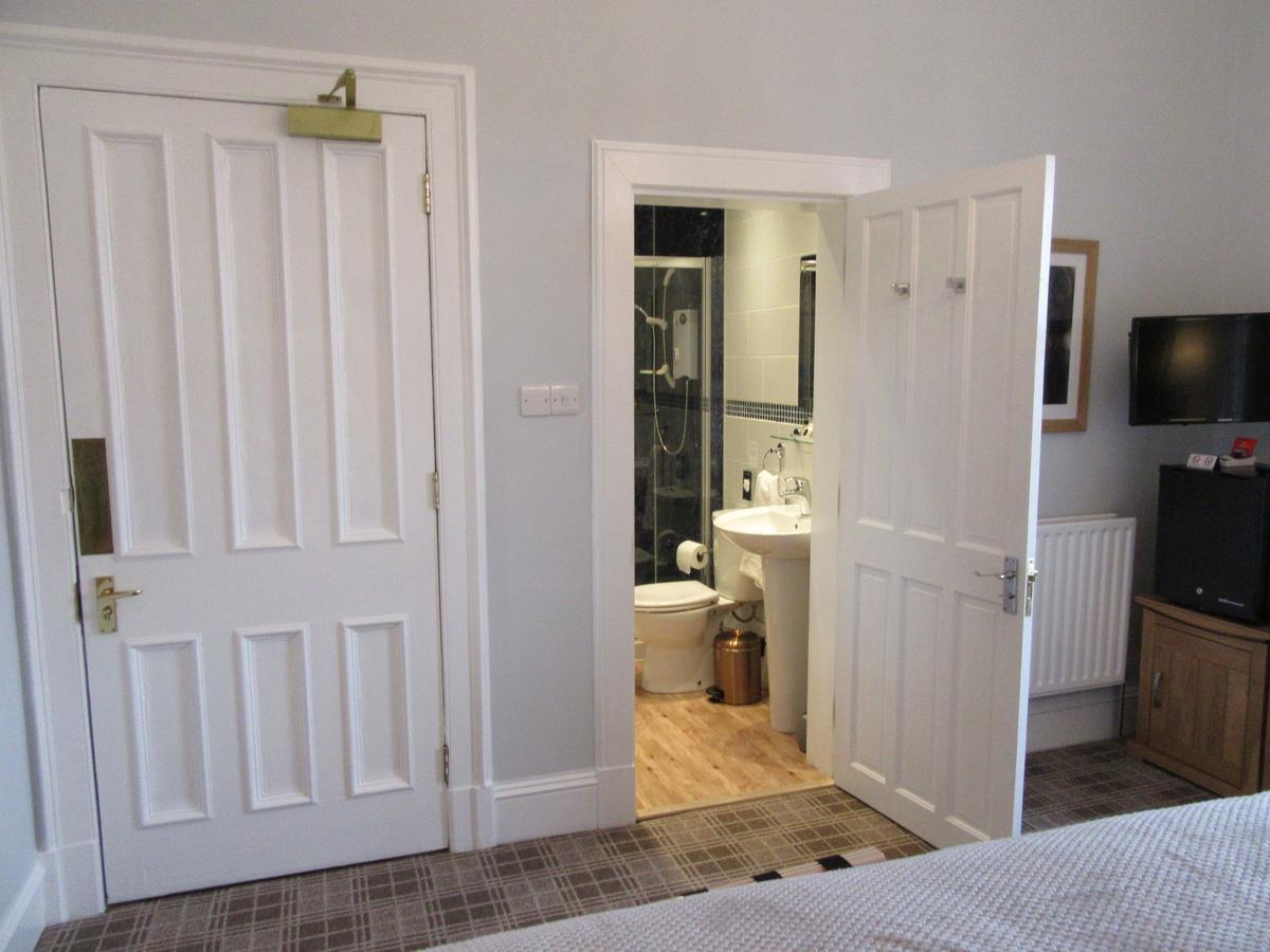 Middleton House Bed And Breakfast Охтерардър Екстериор снимка