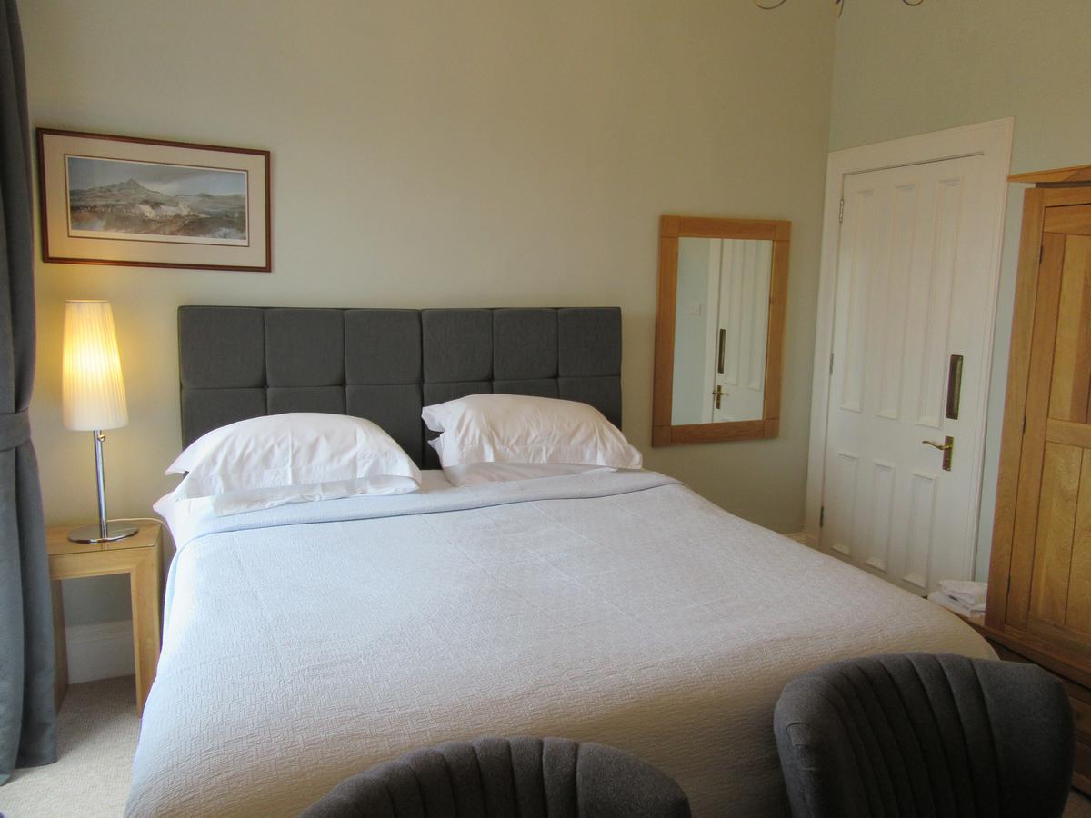 Middleton House Bed And Breakfast Охтерардър Екстериор снимка